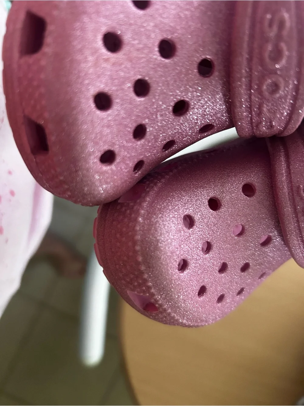 CROCS Toddler Girl size 6c in Sparkling Pink
